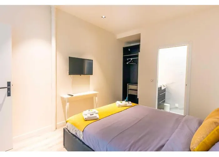 Апартаменты Spacious - 3br-8p - Place De La Bastille